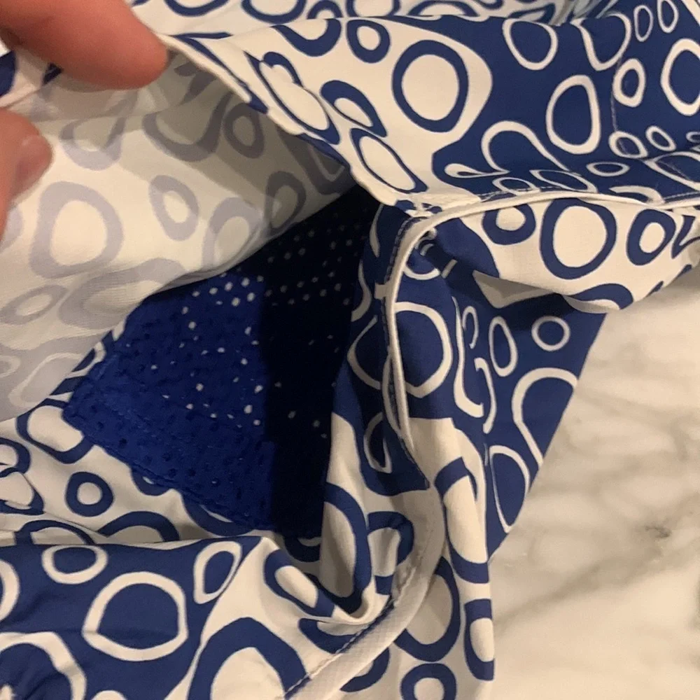 Outdoor voices 7” bubble print solar cool swim short, size small